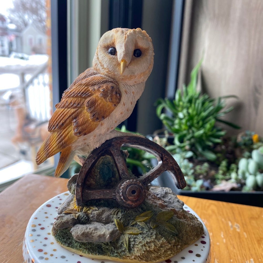 Owl figures
